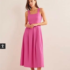 Midi length seersucker dress, with stretch!